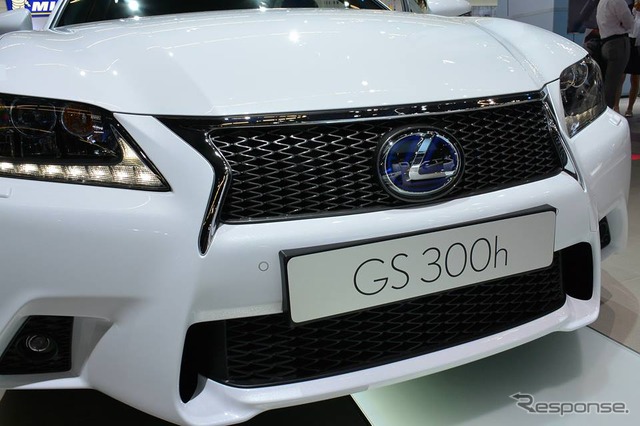新型レクサスGS のGS300h(フランクフルトモーターショー13)