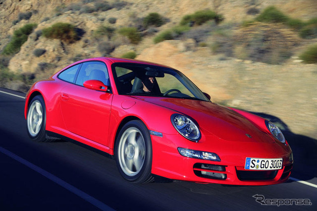 ポルシェの新型4WD---911 カレラ4／カレラ4S