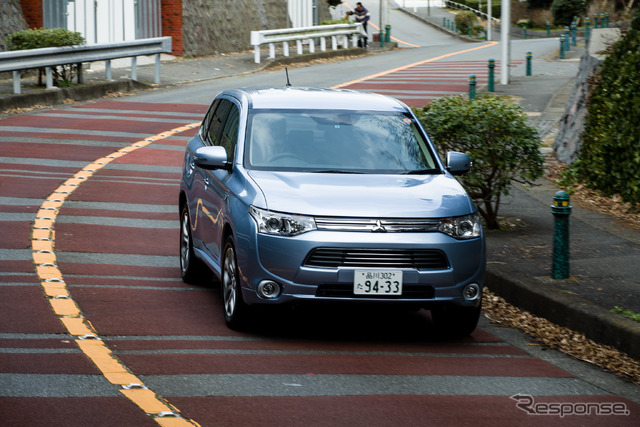 三菱・アウトランダー PHEV