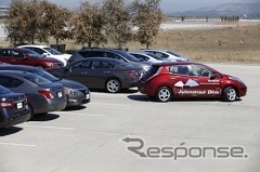 日産 自動運転車による自動駐車 (米国カリフォルニア州)