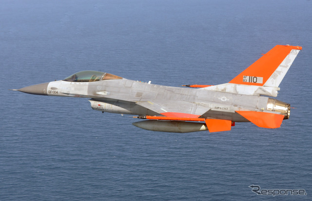 無人飛行を行うQF-16