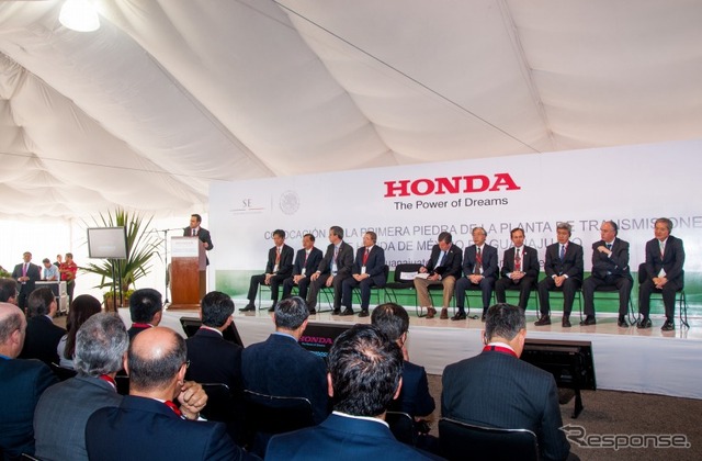 ホンダ・デ・メキシコ・エス・エー・デ・シー・ブイ 新トランスミッション工場 くわ入れ式典