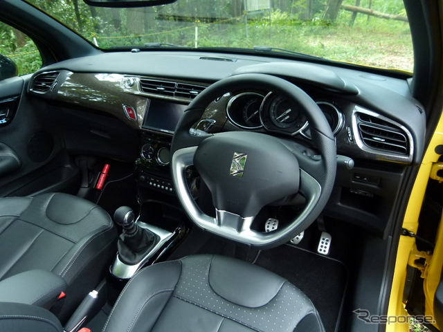 シトロエンDS3 CABRIO Sport Chic