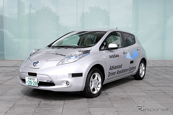 日産の自動運転システム開発車両