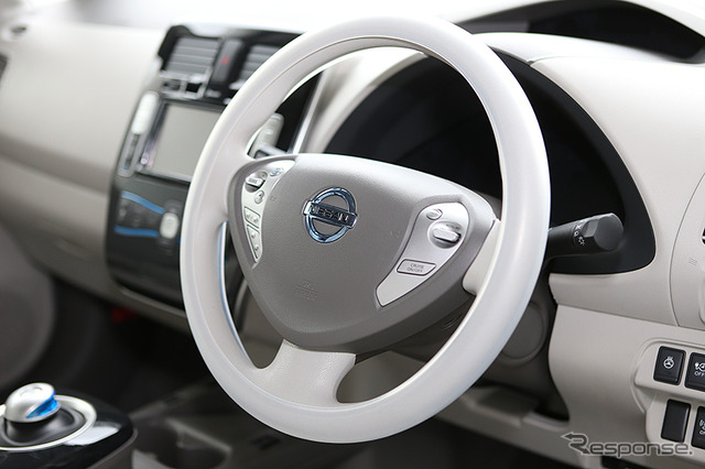 日産の自動運転システム開発車両