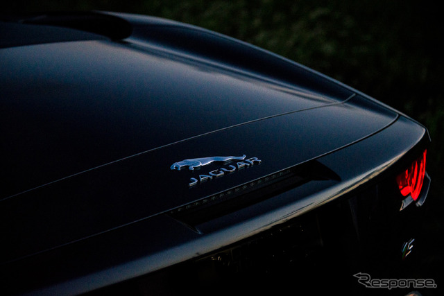 ジャガー F-TYPE V8 S