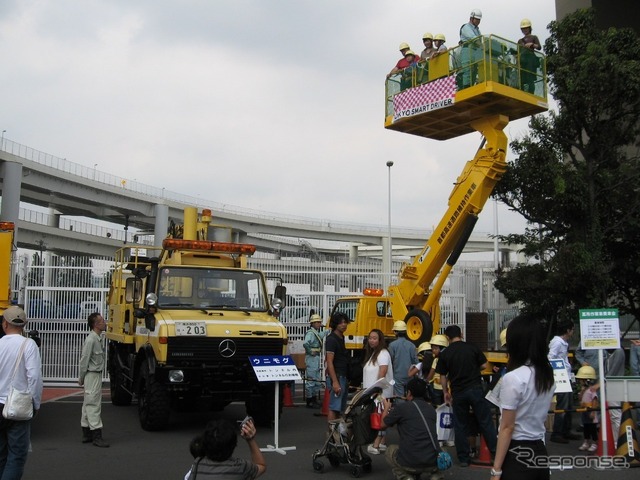 車両展示（大黒PA）