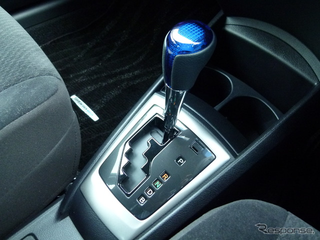 カローラアクシオHYBRID G
