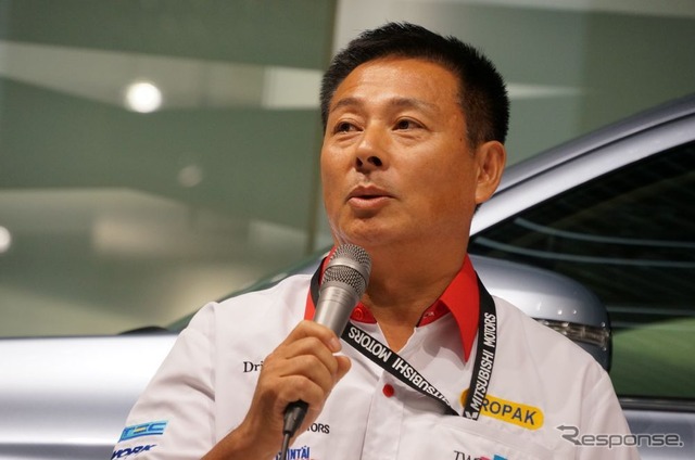 ドライバーの青木孝次氏