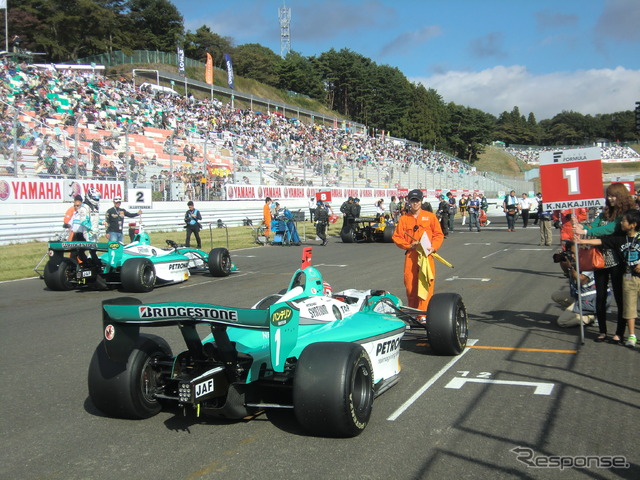 中嶋一貴(#1)は他車とのアクシデントでリタイアとなった。