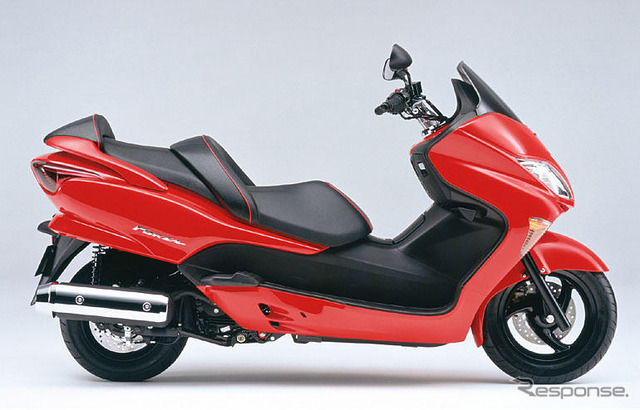 ホンダ、フォルツァZ のスペシャルモデルを限定発売