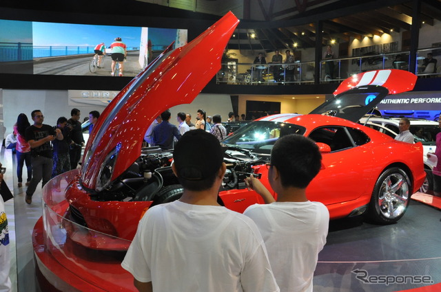 SRT バイパー(ジャカルタモーターショー13)