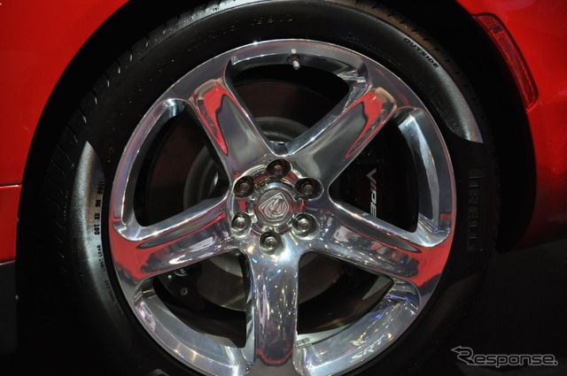 SRT バイパー(ジャカルタモーターショー13)