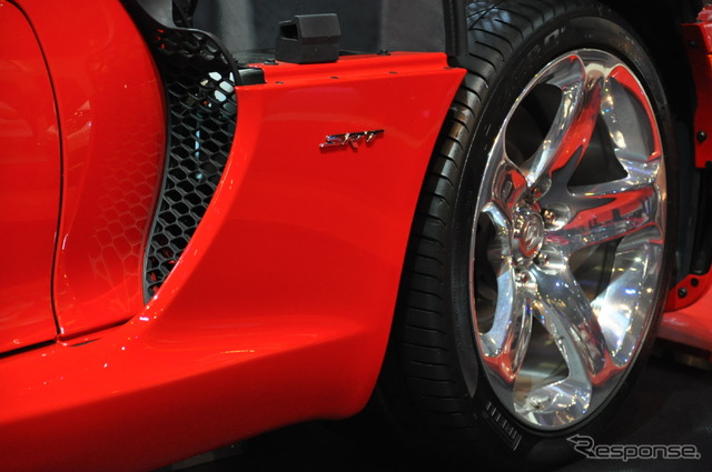 SRT バイパー(ジャカルタモーターショー13)