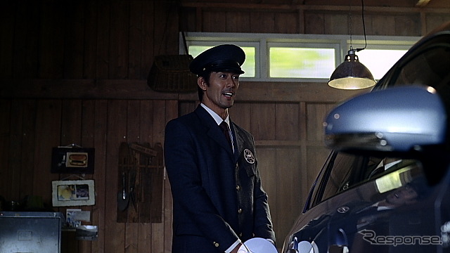 「TOYOTOWN」(トヨタウン)シリーズTV-CM「TOYOTOWN・郵便配達」篇に阿部寛さん、西尾由佳理さんが登場