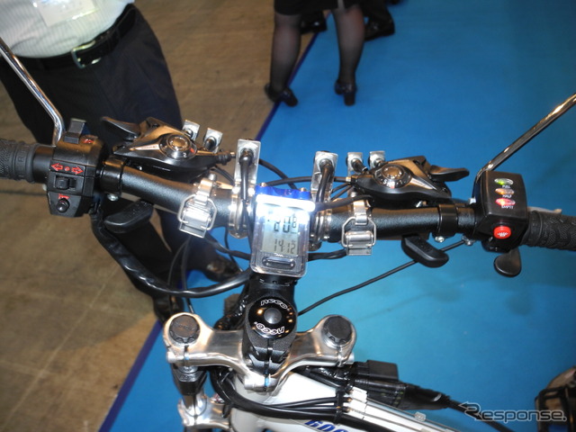 有安オートの電動バイク「Eサイクル」（CEATEC13）