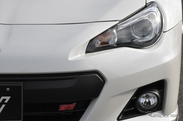 スバル BRZ tS