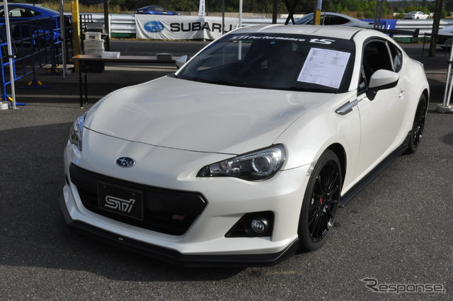 スバル BRZ tS