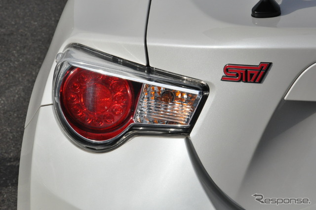 スバル BRZ tS