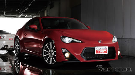 トヨタ86のTRDパーツ。塗装済みレッドも新登場