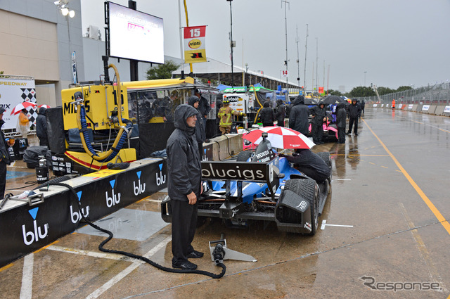 悪天候でヒューストン第2レースの予選は中止に。写真:IndyCar