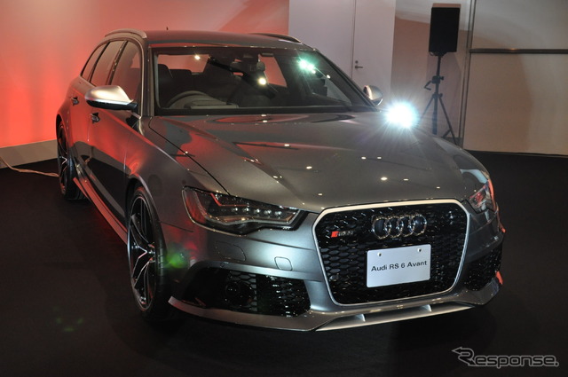 アウディ RSモデル追加発表会のようす