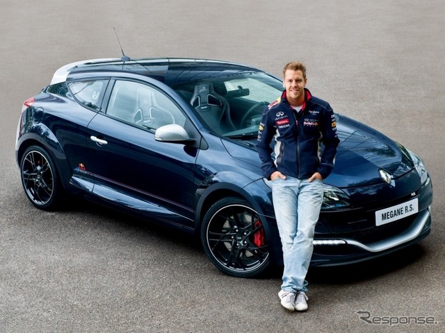 ルノー・メガーヌ ルノー・スポール レッドブル・レーシング RB8