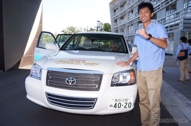 九州大学伊都キャンパスでの燃料電池車試乗会(スマートモビリティアジア13)