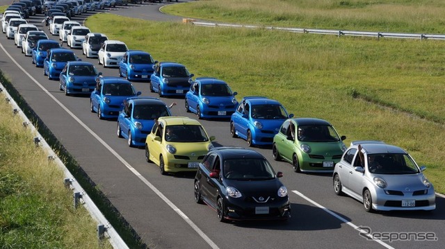 日産 マーチ12SR 生誕10周年、オーナーと開発者が一緒にお祝い