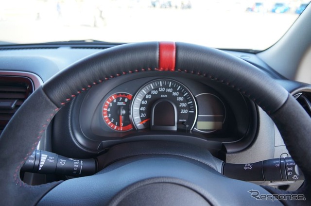 マーチNISMO (撮影車両は開発中の「NISMO S」)