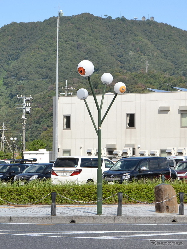 街灯にも。