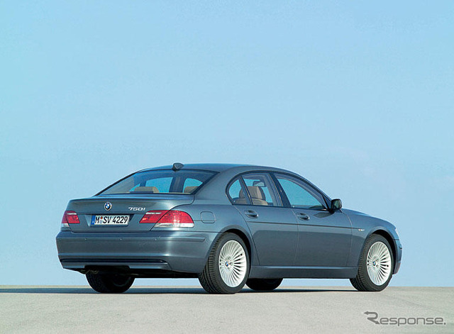 【BMW 7シリーズ 新型】エンジンサウンドは心地いいものに