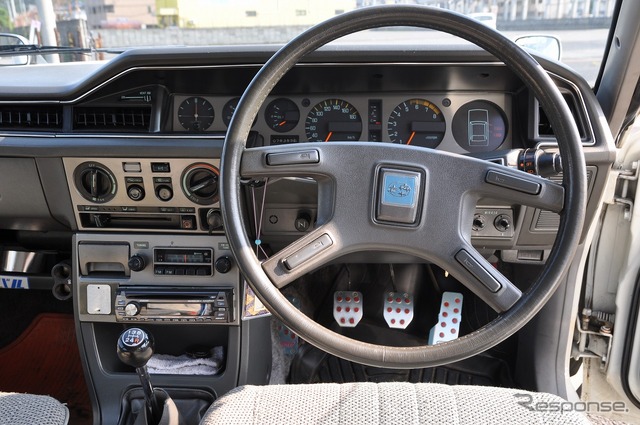 スバル レオーネ 1800 セダン GTS(AB4)