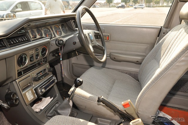 スバル レオーネ 1800 セダン GTS(AB4)