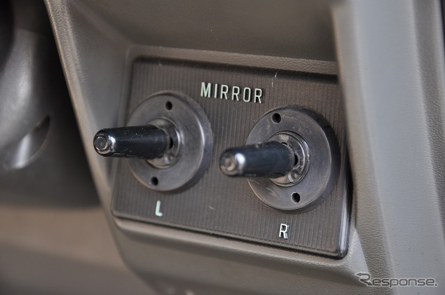 スバル レオーネ 1800 セダン GTS(AB4)