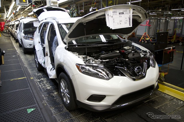 米国テネシー州の日産スマーナ工場でラインオフした新型ローグ
