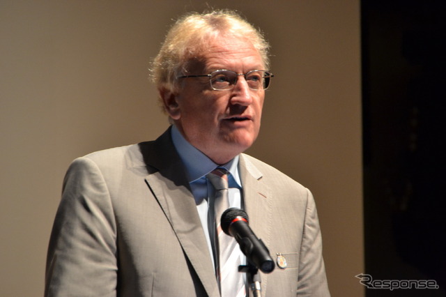 フランス環境省からRoger Pagny氏