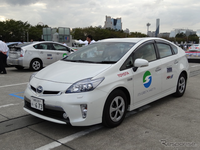 次世代DSSSのデモカー「トヨタ・プリウスPHV」