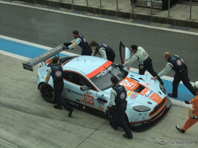 LMGTE-Amクラスの#95 アストンマーチン。
