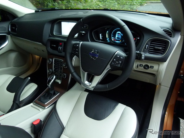 ボルボ V40 クロスカントリー