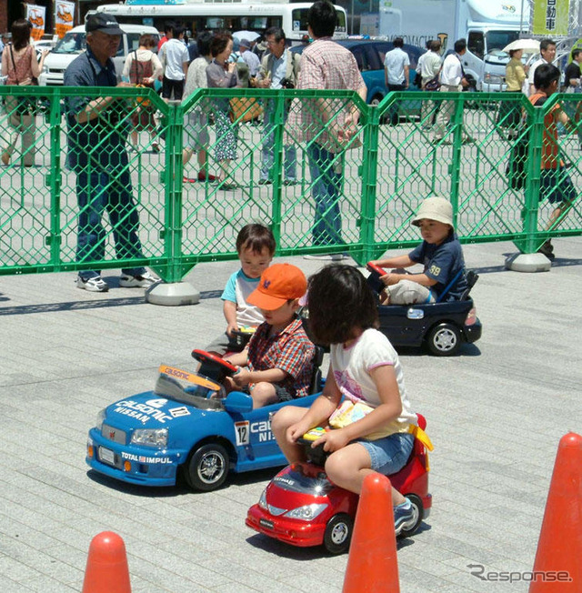 【エコカーワールド05】横浜赤レンガ倉庫で開催