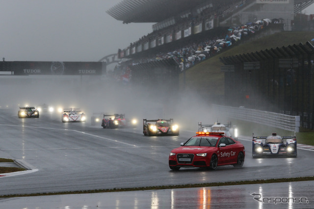 セーフティカーランが再スタートしたが雨は強まるばかり