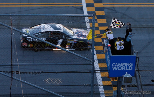 【NASCARスプリントカップ・チェイス 第6戦】マクマーレイ、タラデガの接戦を制して今季初勝利