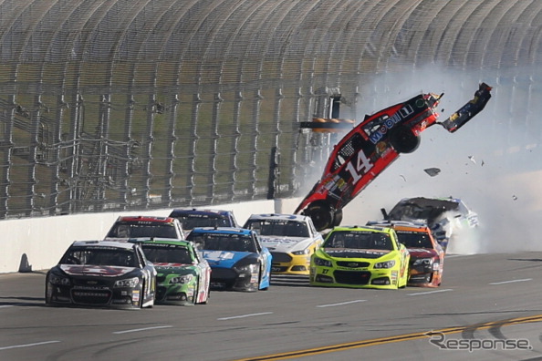 【NASCARスプリントカップ・チェイス 第6戦】マクマーレイ、タラデガの接戦を制して今季初勝利
