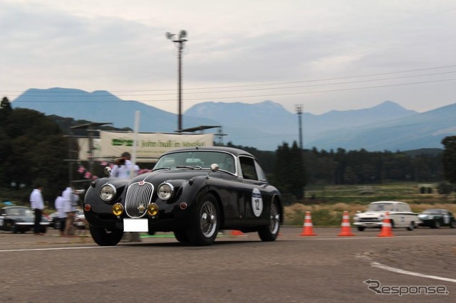 ジャガー・XK150FHC