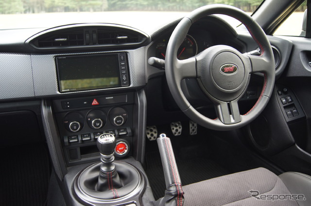 スバル BRZ tS