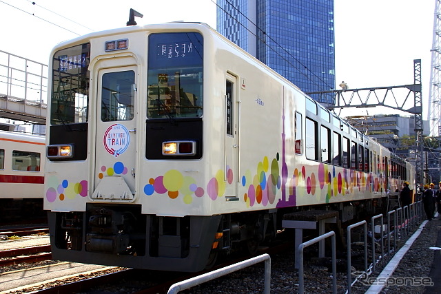 展望列車『スカイツリートレイン』の車内販売でも交通系ICカードを利用できる。