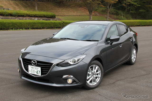 新型 マツダ アクセラ