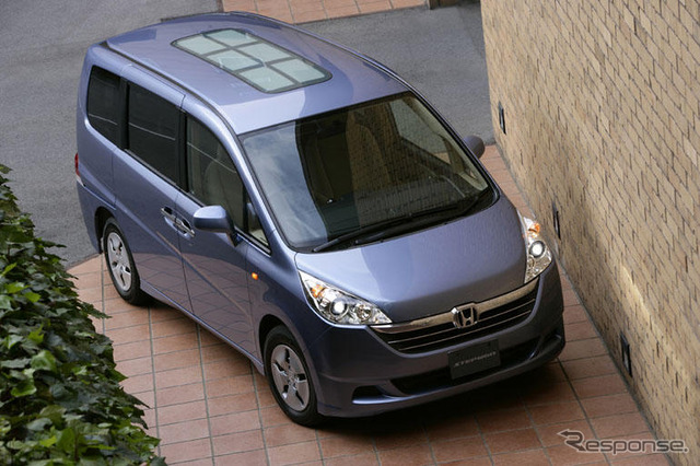 ステップワゴン、たった5日間でトップ…オートバイテル5月