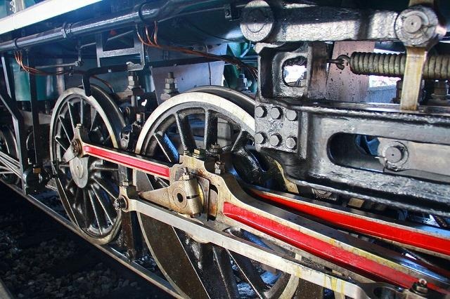 バンコク―アユタヤに蒸気機関車